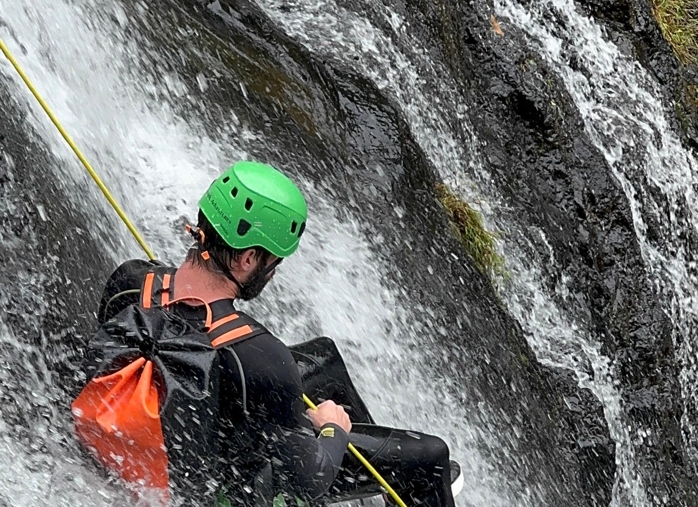 Mauritius: Rutsjebanetur ved Tamarind Falls/canyoning