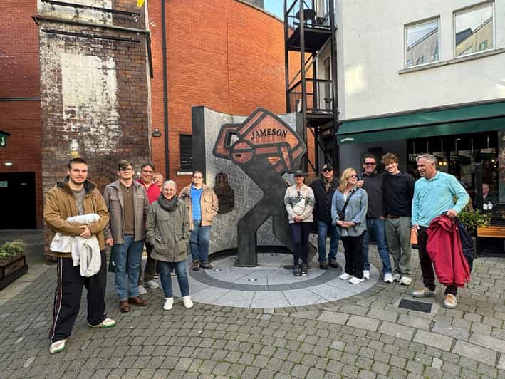 Dublino: tour guidato dei pub, distilleria Jameson e musica dal vivo