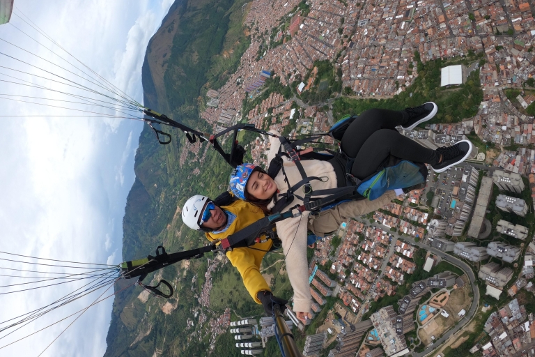 Medellín desde el cielo: foto's en video's gratis