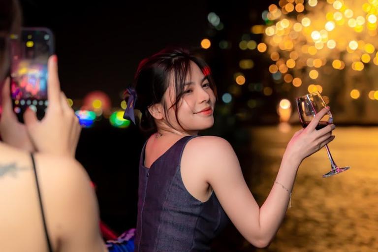 Da Nang: DIFF Fireworks Experience on a Han River Cruise [3rd Floor Seat] Set Menu Dinner Cruise | by TAURONGSONGHAN
