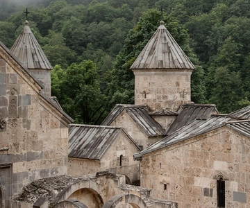 Yerevan: Lake Sevan, Dilijan, & Wine/Brandy Factory Day Trip