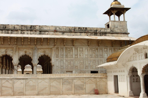 Skip-the-Line Taj, Fort and Fatehpur Sikri Day TripTour with Car &amp; Guide Only