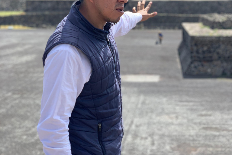 Excursion à Teotihuacan, Basilique et dégustation de Mezcal.