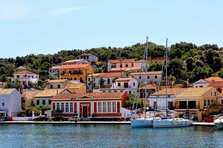 从科孚岛出发：Paxos、Antipaxos 和蓝洞乘船一日游Paxos、Antipaxos 和蓝洞乘船游览（含接送服务）