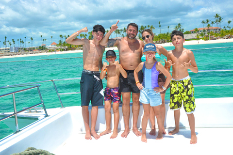 PuntaCana: Private Luxury Family BoatCruise with snorkelling