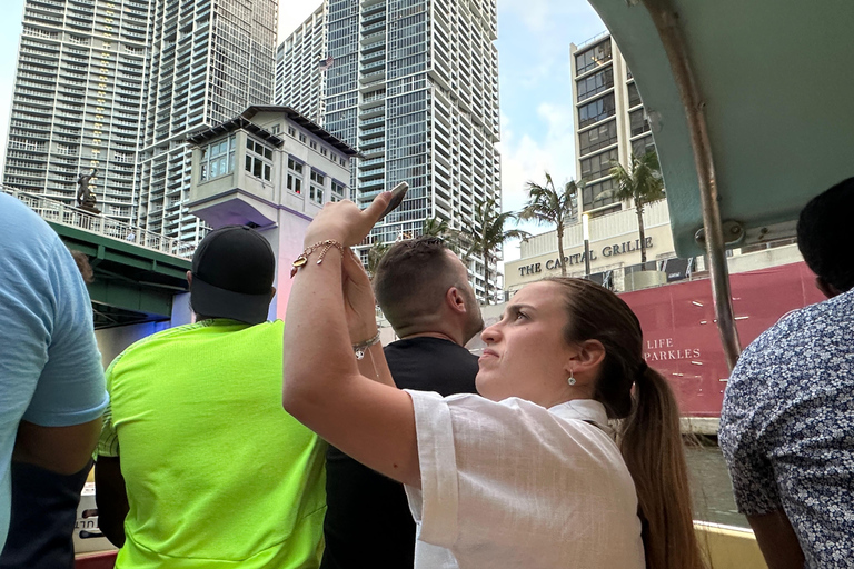 Miami River Sightseeing Cruise: Miami Skyline & Architecture