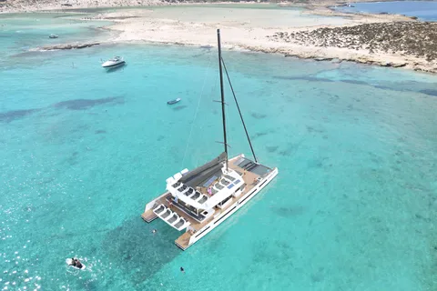 Kissamos: Gramvoussa Balos "All inclusive" Catamaran Cruise