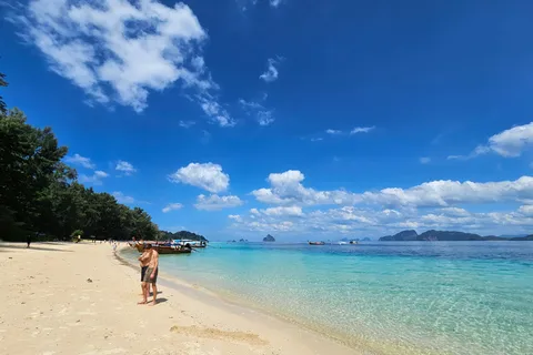 Koh Lanta: 4 Islands Tour by Speedboat with Snorkeling