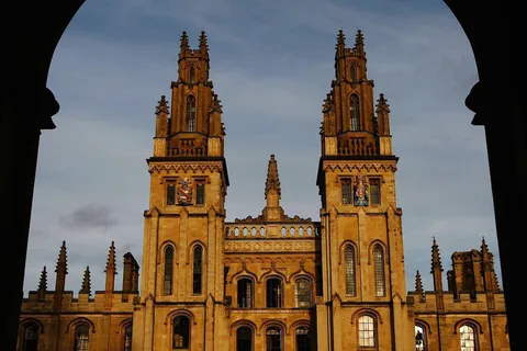 Intro. to Architectural & Historical Highlights (priv.)