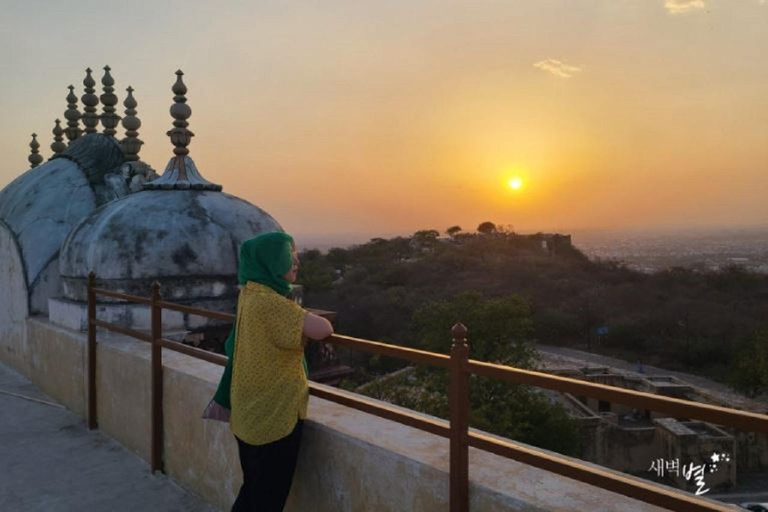 Jaipur: Speed Boat, Amber Walking Tour & Sunset with Pickup Speed Boat With Amber Walking Tour