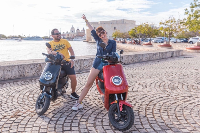 Cartagena: Electric Motorcycle or Electric Bicycle Rental