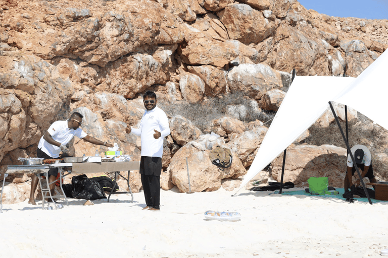 Full Day Damaniyat Island Experience with Beach Barbecue Full Day Damaniyat Island Experience with Lunch