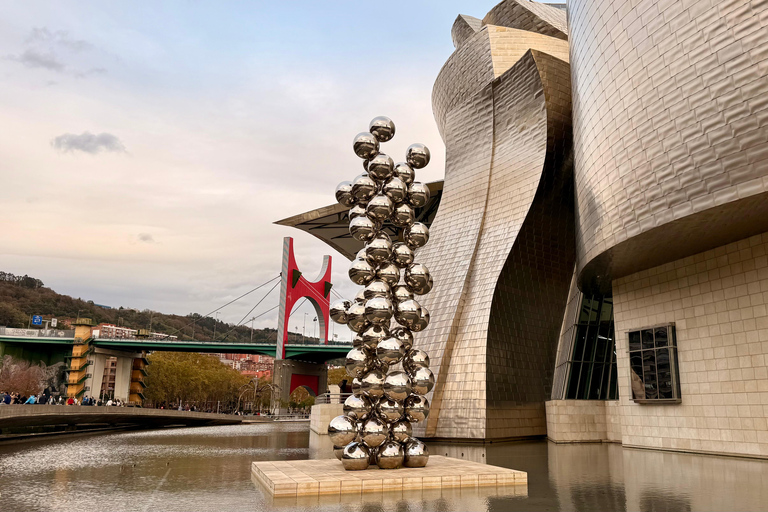 Bilbao: Historic Walking Tour and Highlights English Tour