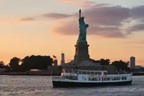 NYC: Statue of Liberty Sunset Cruise Skip-the-Line Ticket