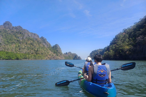 Langkawi: Tour in kayak al tramontoTour doppio in kayak al tramonto con trasferimento in hotel