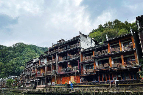 Zhangjiajie: Furong & Fenghuang 2-Day Tour with Boat Ride Small Group (4 people)
