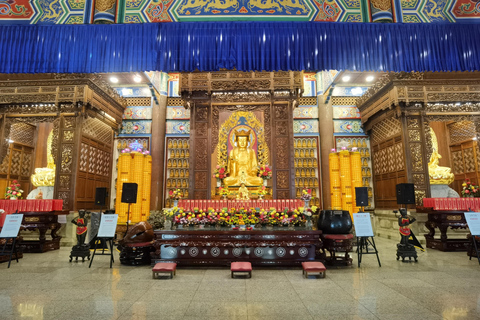 Penang Guided Day Tour with Georgetown, Batik & Beach Sunset