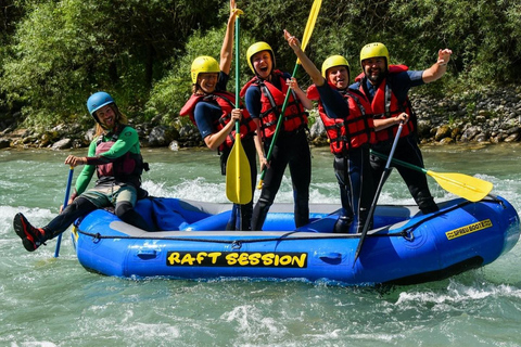 Castellane: Verdon Gorge Rafting Tour with Lunch Grand Canyon du Verdon : une journée complète de rafting