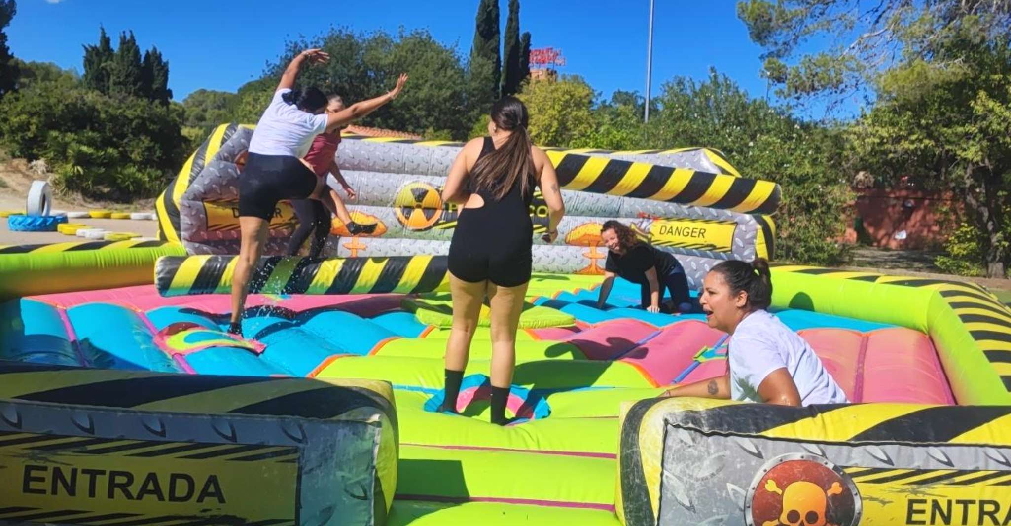 SALU YELLOW HUMOR - Cambrils Mejor actividad - Hizvo