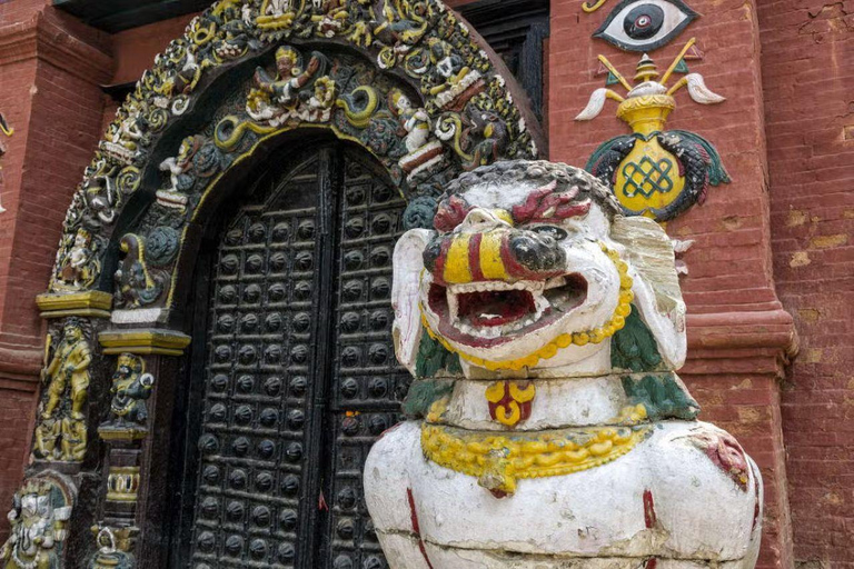 Kathmandu: 4-Day Guided Tour with Hotel and Meals