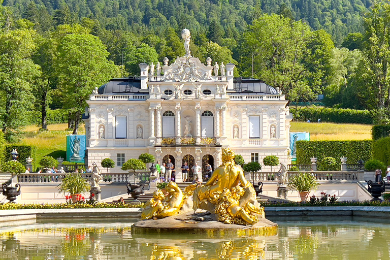 Excursión a Neuschwanstein desde Múnich en furgoneta de lujo para 6 personas con conductor privado