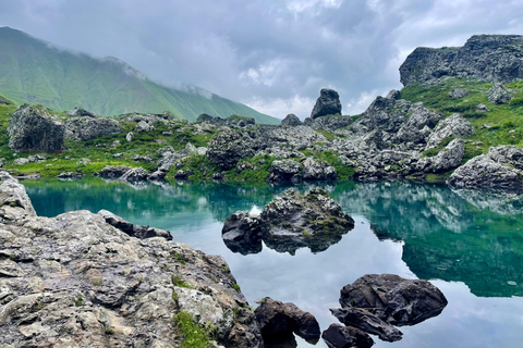 Tbilisi: Abudelauri Lakes Guided Hike with 4x4 Transfer