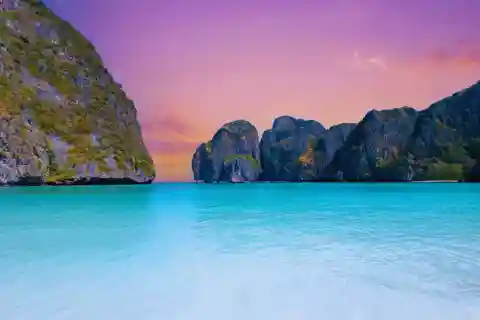 Phi Phi & 4 Islands sunset tour plus bioluminescent plankton