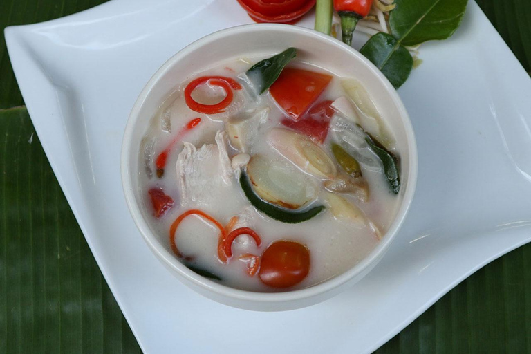 Krabi : Cours de cuisine à l'école de cuisine Thai Charm avec repas