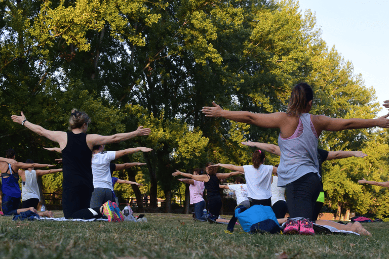 Parque La Sabana: Descontrai-te com uma sessão de ioga ao ar livre