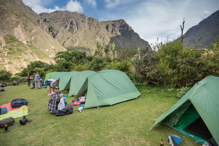 Cusco: 4-Day Inca Trail or Quarry Trail to Machu Picchu