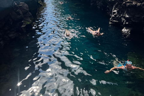 Santa Cruz: Snorkeling Sightseeing Tour at Las Grietas and Playa de los Alemanes