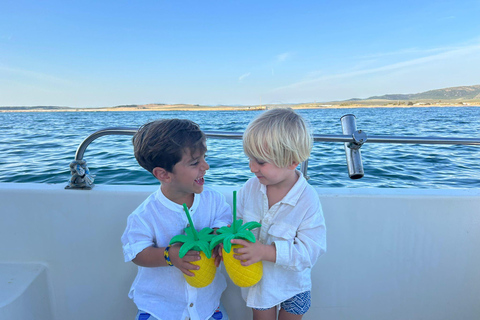Private Boat Experience to Zahara and Trafalgar (6 hours) with Snorkeling and Appetizers Private Boat Experience to Zahara and Trafalgar (6 hours): Snorkeling and Aperitif