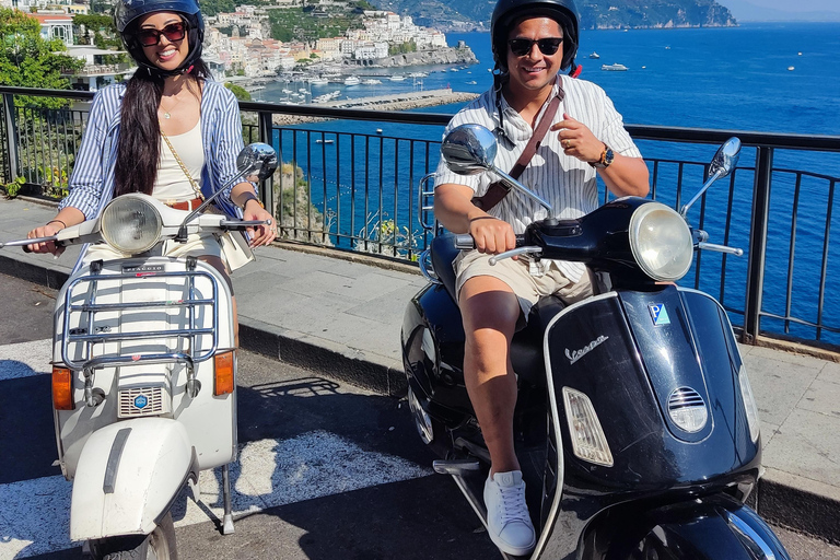 Sorrento Coast: Discover Hidden Gems by Vespa with a Buddy