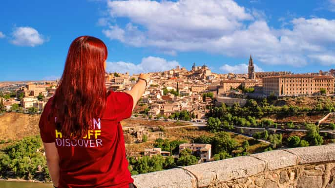 From Madrid: Guided Day Trip to Toledo by Bus