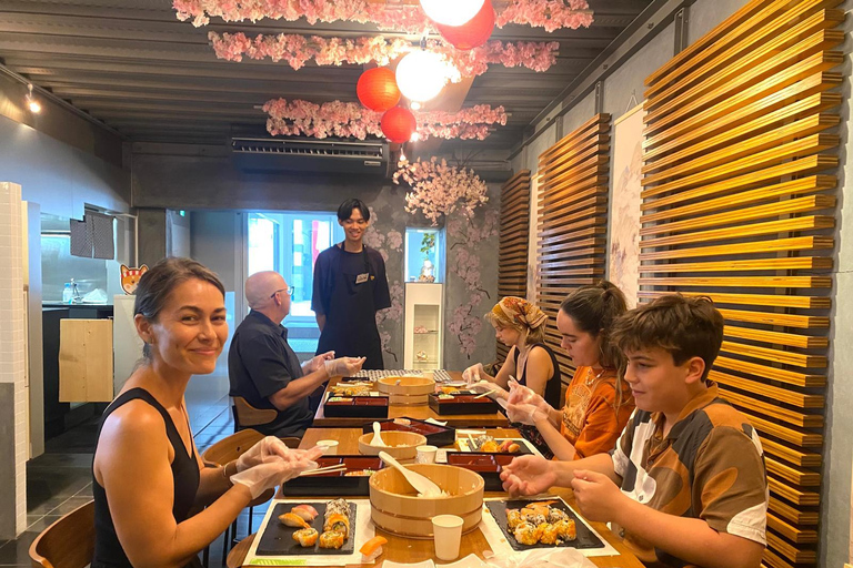 شيبويا طوكيو: دورة تحضير السوشي (نباتي/حلال)قائمة السوشي العادية (خالية من الغلوتين *تشمل الأسماك)