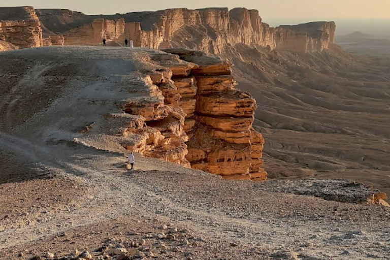 Riyadh: Adventure Edge of the World