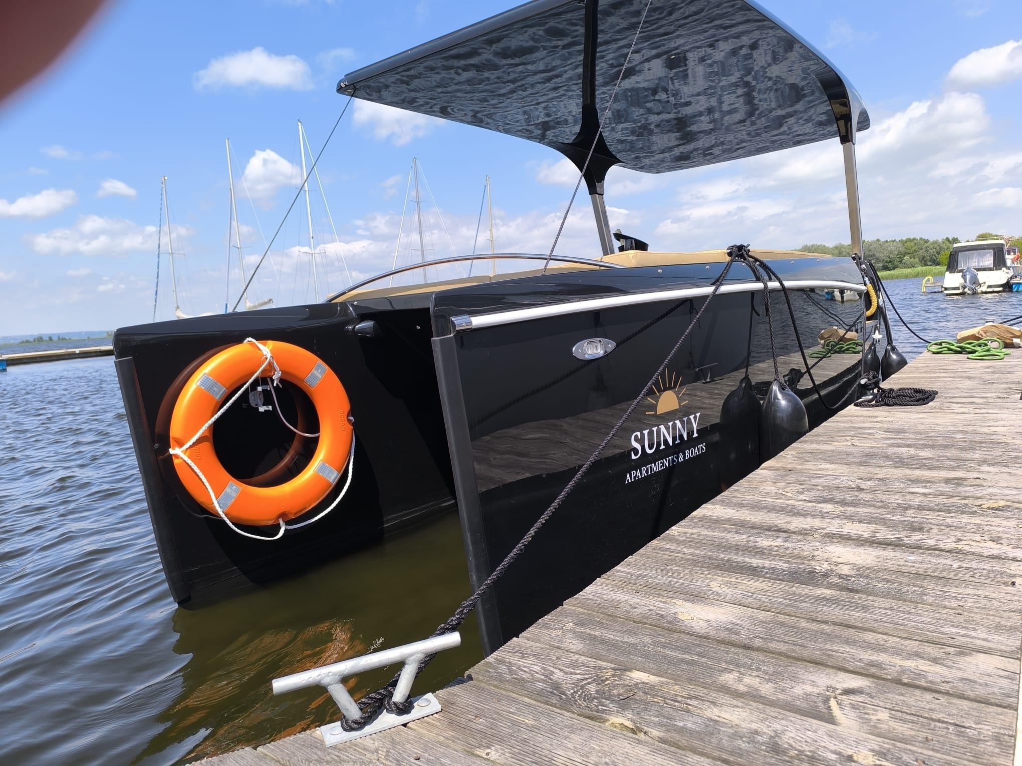 Stettin: Solar-Katamaran-Fahrt mit Skipper