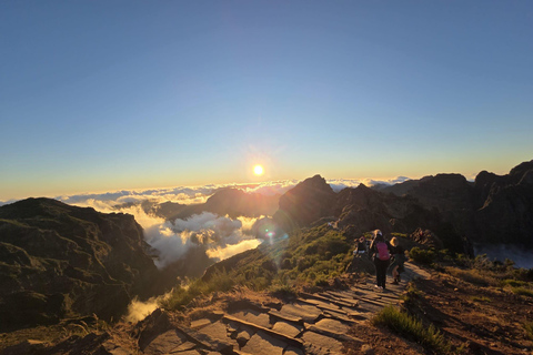 Madeira: Sunset at Pico Arieiro and the Stairway to Heaven Madeira: Sunset at Pico Arieiro and Escadaria do Céu
