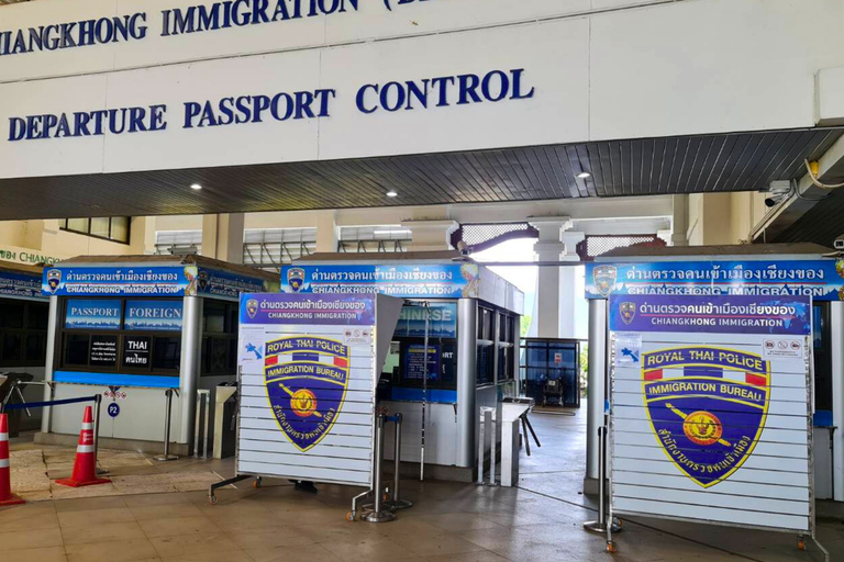 Chiang Mai: 2-Day Luang Prabang Slow Boat Tour & Hotel Chiang Mai:2-Day River Cruise to Luang Prabang&Pak Ou Caves