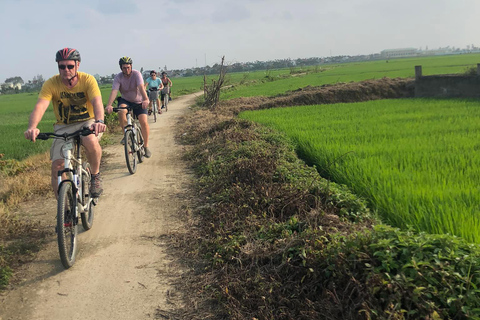 Hoi An: Tour de medio día en bicicleta por el Santuario de My Son