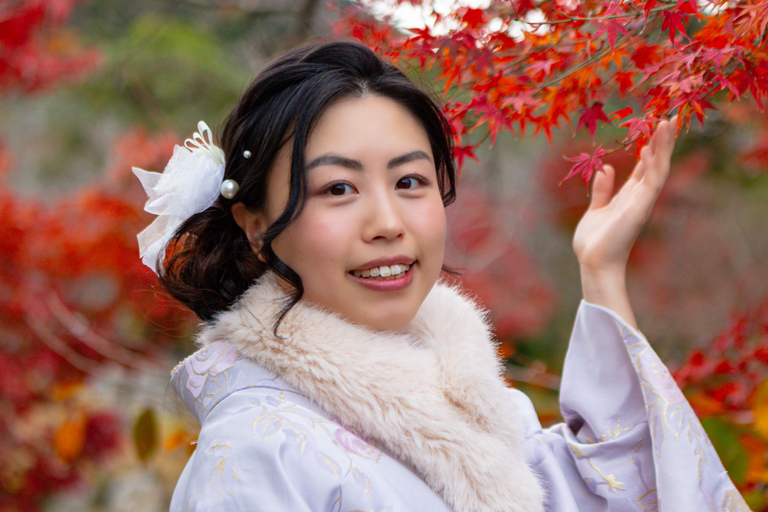 Kyoto: Private Kimono Photoshoot for Couples and Solo