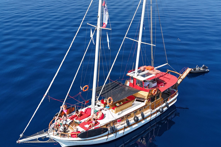 Sunset Cruise Athens Riviera – Half Day Swimming&BBQ onBoard