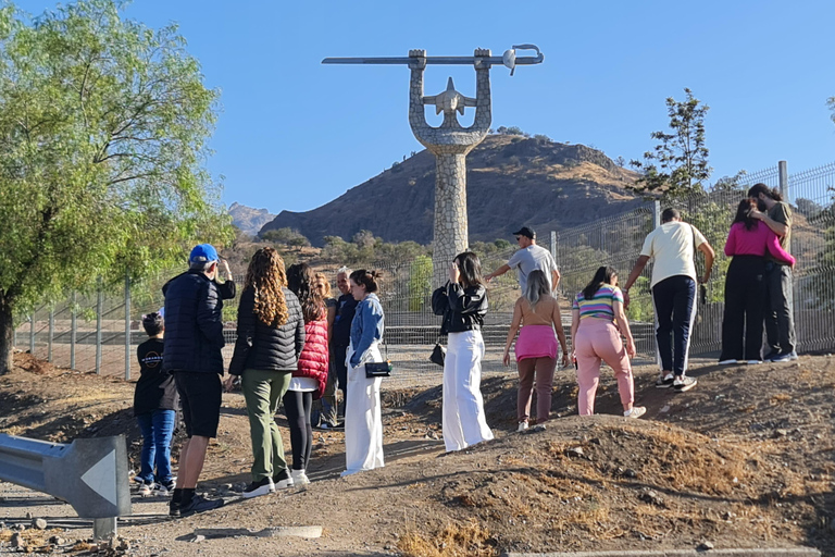 Experience Portillo and Laguna del Inca with a picnic. Santiago - The Andes - Laguna del Inca and Portillo