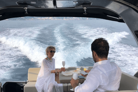 au départ de Positano : Journée complète d'excursion en bateau à Capri et sur la côte amalfitaine.