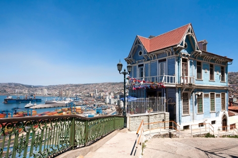 Volle Farben: Valparaíso und Viña del MarEncomenderos 260, Las Condes Treffpunkt 8:30 Uhr