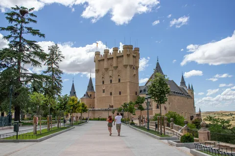 Desde Madrid: Tour de día completo a Segovia y Ávila