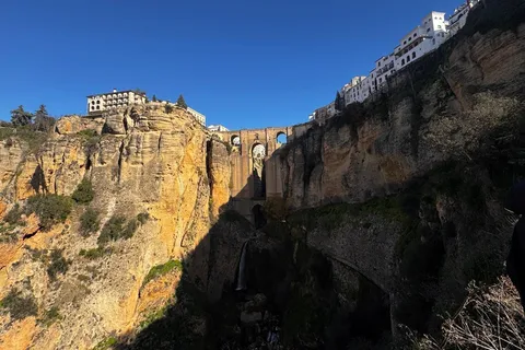 ab Marbella: Private VIP-Tour Ronda incl. Transfer + Tapas