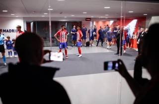 Madrid: Atlético de Madrid Tunnel Erfahrung + Spiel Ticket