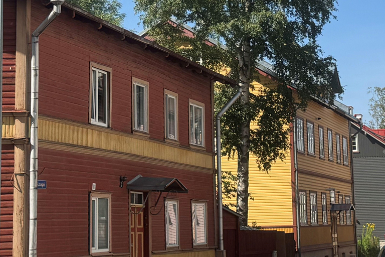 Tallinn: Explore Local Life Tour