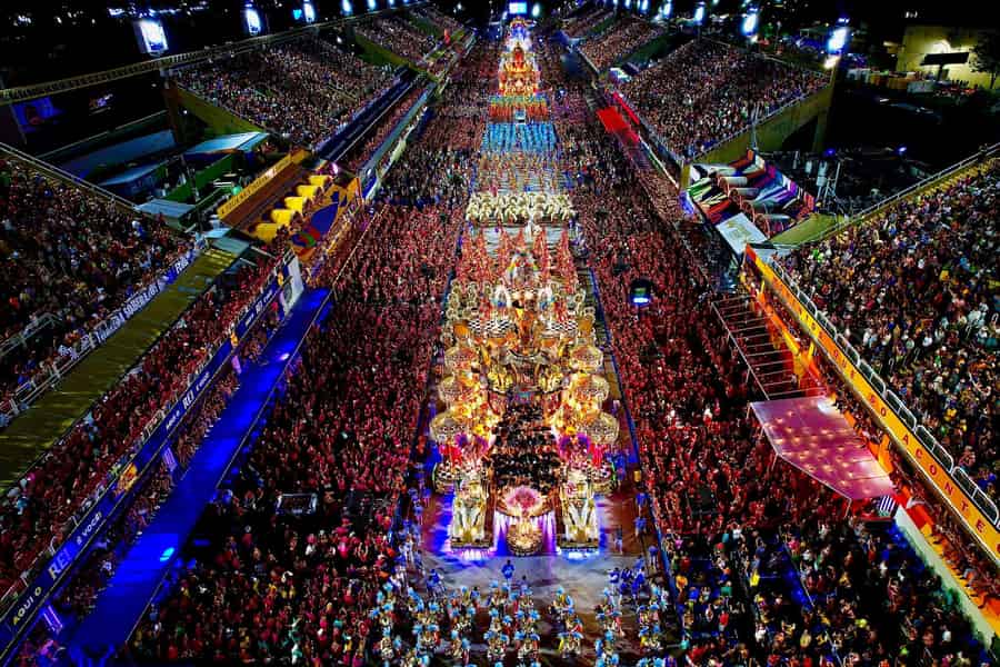 Karneval in Rio 2026: Sambadrom Sektor 9 – Tickets mit zugewiesenen Sitzplätzen. Foto: GetYourGuide Karneval in Rio 2026: Sambadrom Sektor 9 – Tickets mit zugewiesenen Sitzplätzen. Foto: GetYourGuide